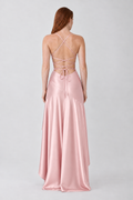 Vestido Lavínia rosa — vista de costas