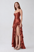 Vestido Lavínia terracota — vista lateral
